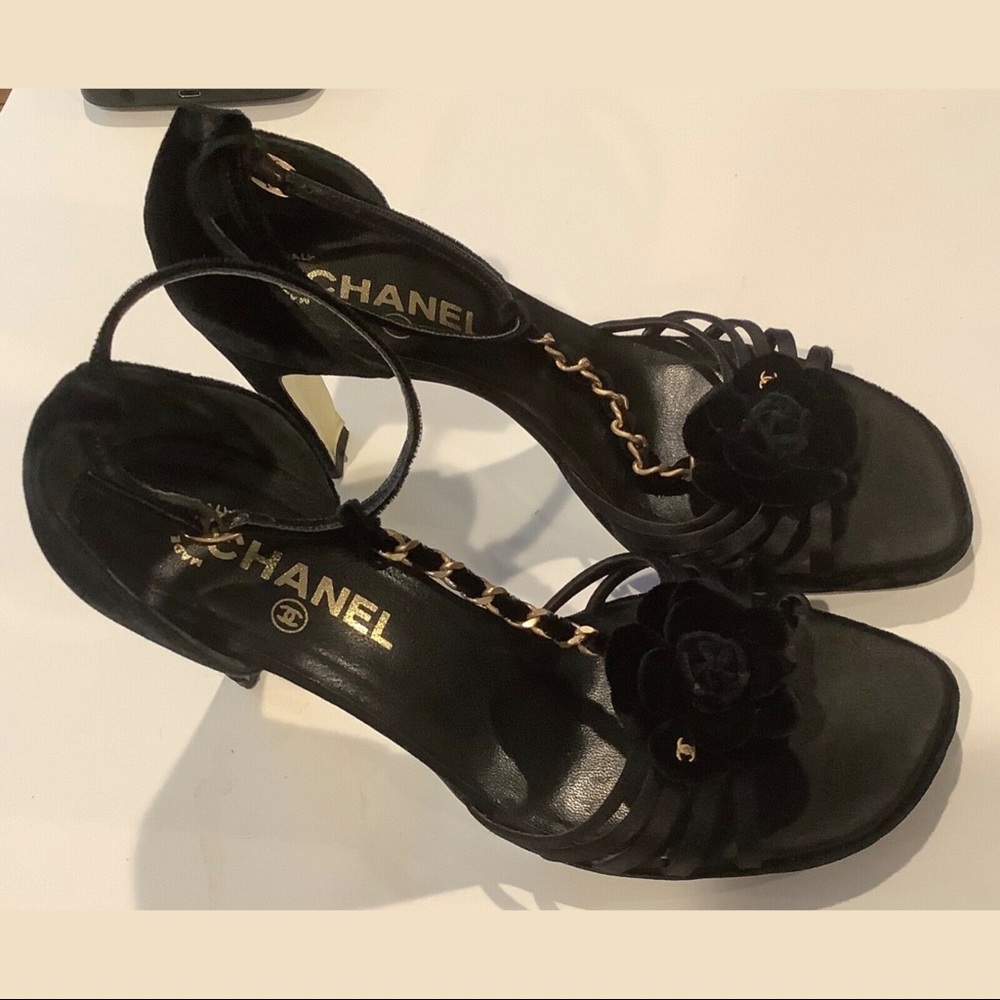CHANEL Black Camellia Flower Velvet Strap Heels - Picture 5 of 7